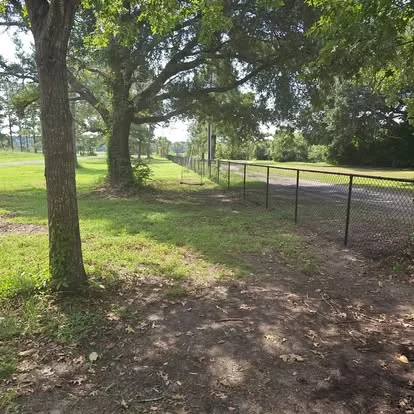 Chain-link property boundary from Beaufort Fence’s portfolio