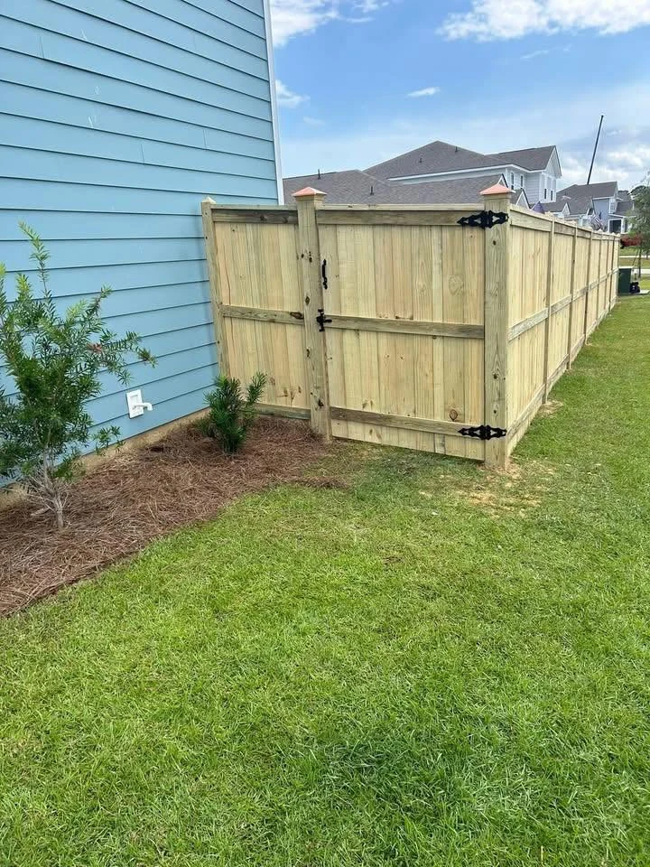 Fence and deck work from Beaufort Fence’s project portfolio